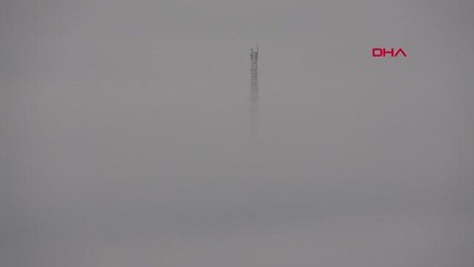 YÜKSEKOVA'DA YOĞUN SİS: GÖRÜŞ UZAKLIĞI, YER YER 10 METREYE KADAR DÜŞTÜ