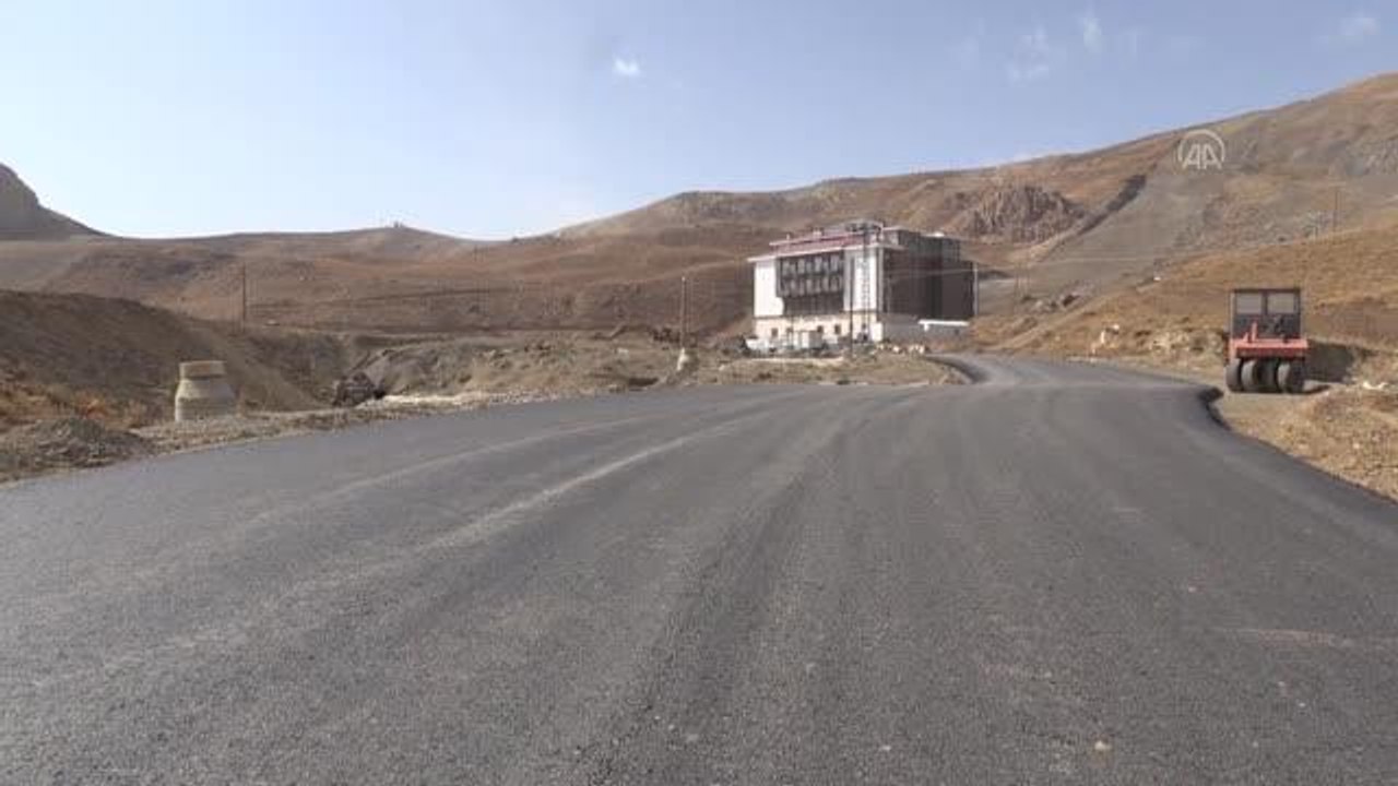 Son dakika haberleri... Yatırımlarla standardı yükseltilen kayak merkezi sezona hazırlanıyor