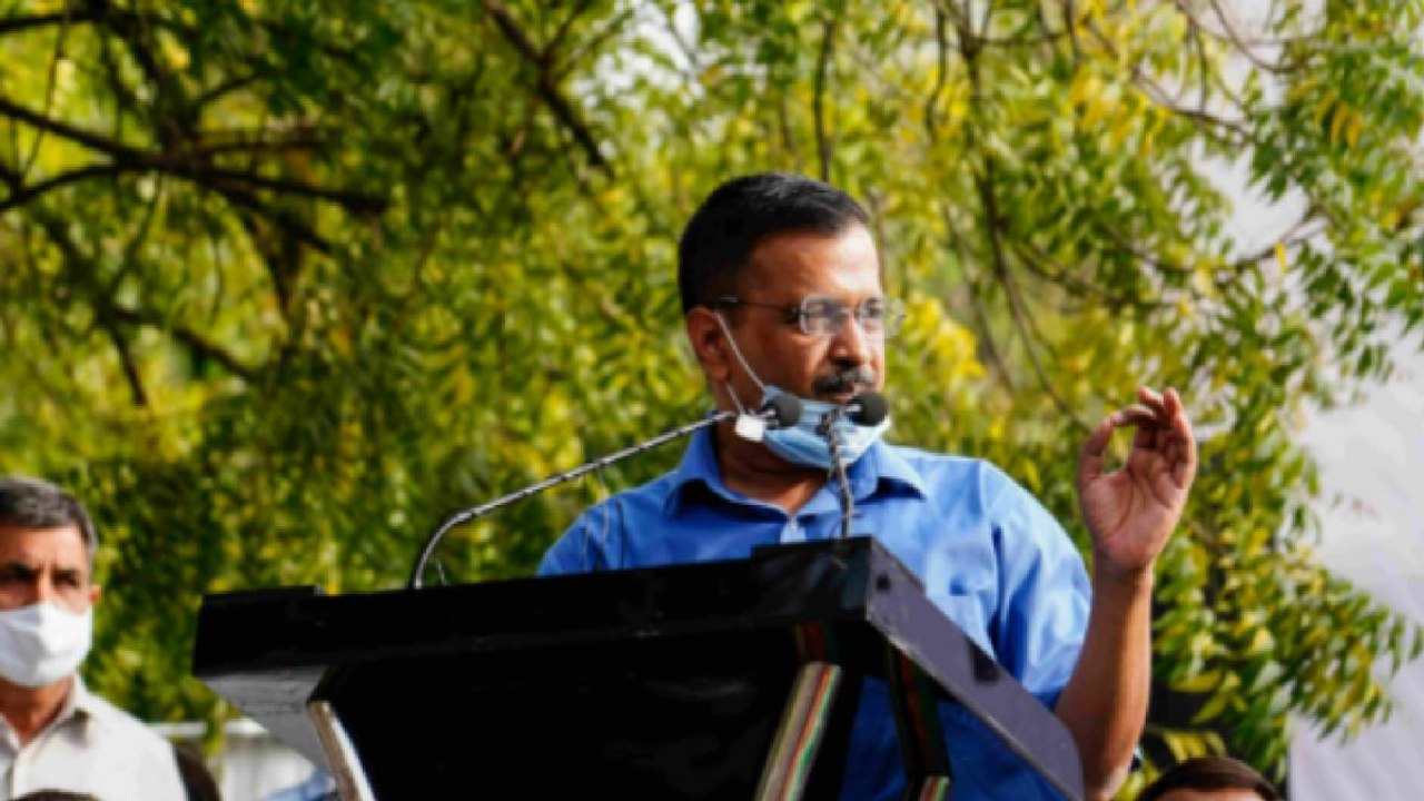 फसल के नुकसान पर Farmers को मुआवजा देंगे Arvind Kejriwal, देखें क्या बोले Delhi CM