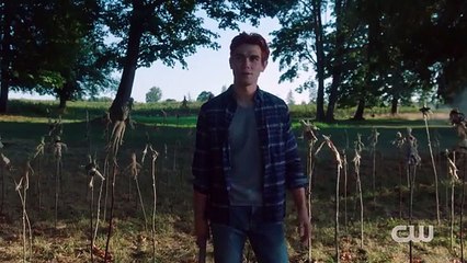 Riverdale  - bande-annonce de la saison 6 avec Sabrina (VO)