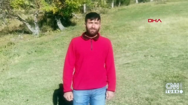 Ayının peşinden koşup selfie çekti