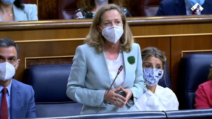 Calviño se sacude las acusaciones del PP sobre el rigor fiscal de los Presupuestos: "Son responsables y coherentes"