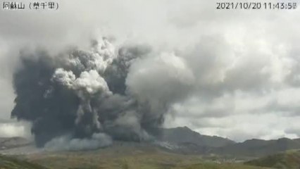 Entra en erupción uno de los volcanes más activos de Japón
