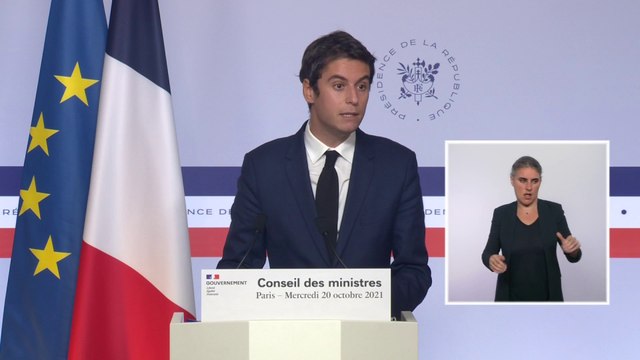 Troisième dose: Gabriel Attal appelle à accélérer la campagne de rappel vaccinal contre le Covid-19