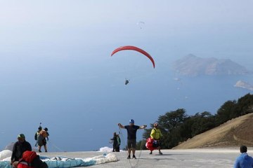 Tải video: Son dakika: 21. Uluslararası Ölüdeniz Hava Oyunları Festivali - Yamaç paraşütü pilotunun düşme anı