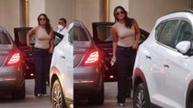 Kareena Kapoor Khan Amrita के घर पहुंची stylish अंदाज़ में;  Watch video  | FilmiBeat