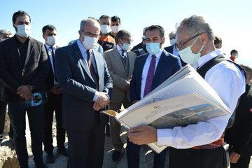 TARİHİ HARPUT KALESİ'NDE 3 ALAN ZİYARETÇİLERE AÇILDI