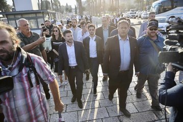 İsrailli aşırı sağcı milletvekillerinden Şam Kapısı'na provokatif ziyaret