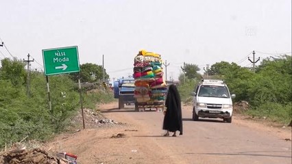 Hindistan'da 70 yaşında ilk çocuğunu dünyaya getiren Jivunben Rabari