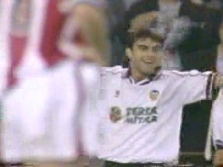 Valencia CF 1 - 0 PSV Eindhoven (Claudio Lopez)