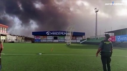 Vulcão Cumbre Vieja obriga a evacuar mais cinco bairros
