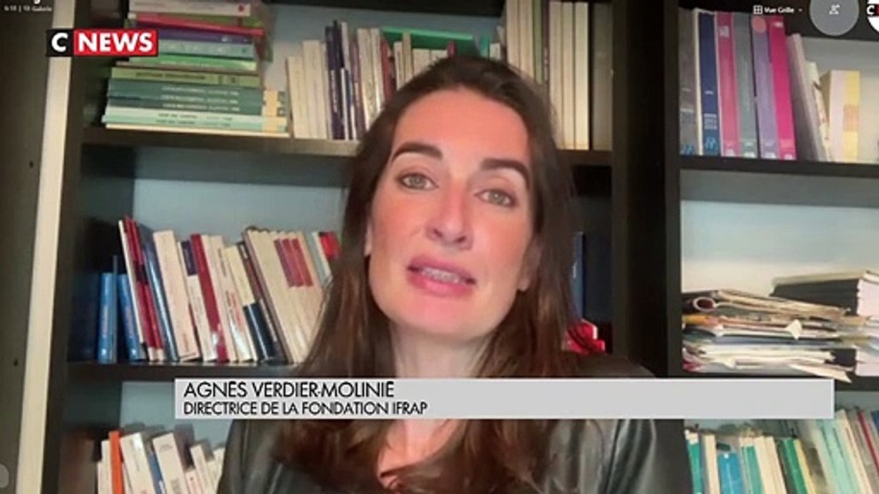 Selon un sondage , un peu plus d'un Français sur deux considère que le nombre de fonctionnaires est trop élevé dans l'Hexagone
