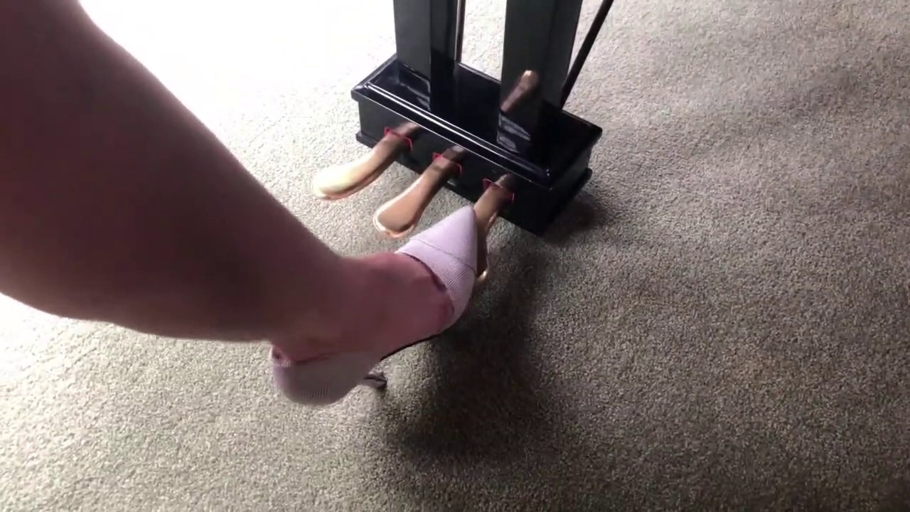 How to Use Piano Pedals in High Heels