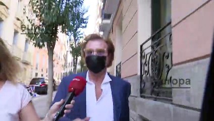 Edmundo Arrocet, muy esquivo con la prensa, no quiere contestar a Gustavo