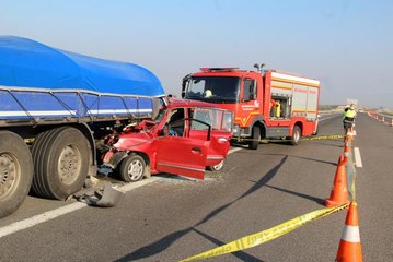Son dakika haber | Park halindeki tıra çarpan otomobilin sürücüsü öldü
