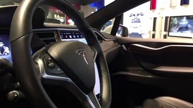 Utili da record per Tesla nel terzo trimestre 2021