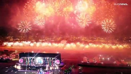 شاهد | ألعاب نارية واستعراضات خلال افتتاح موسم الرياض 2021