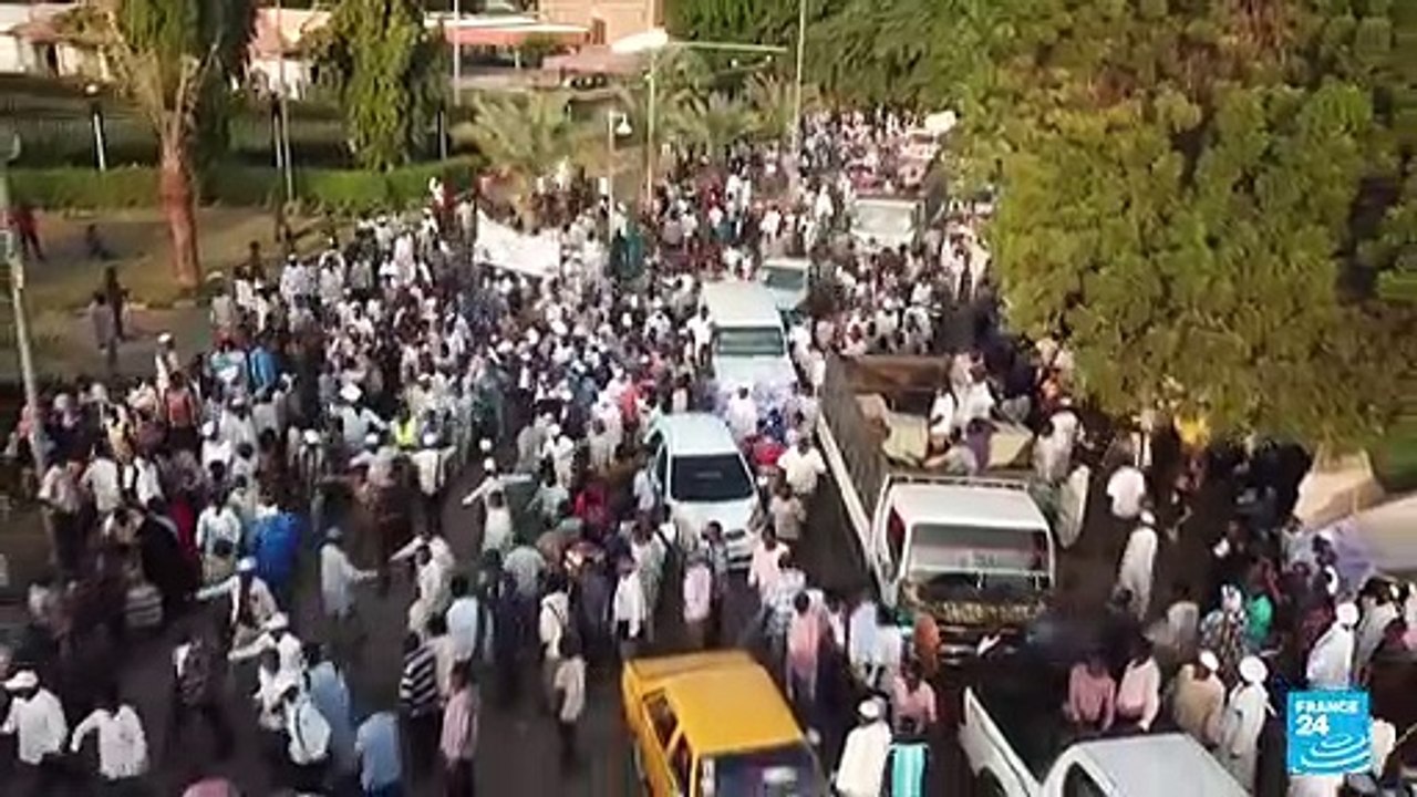 Rival Sudan camps urge peaceful protests as tensions rise