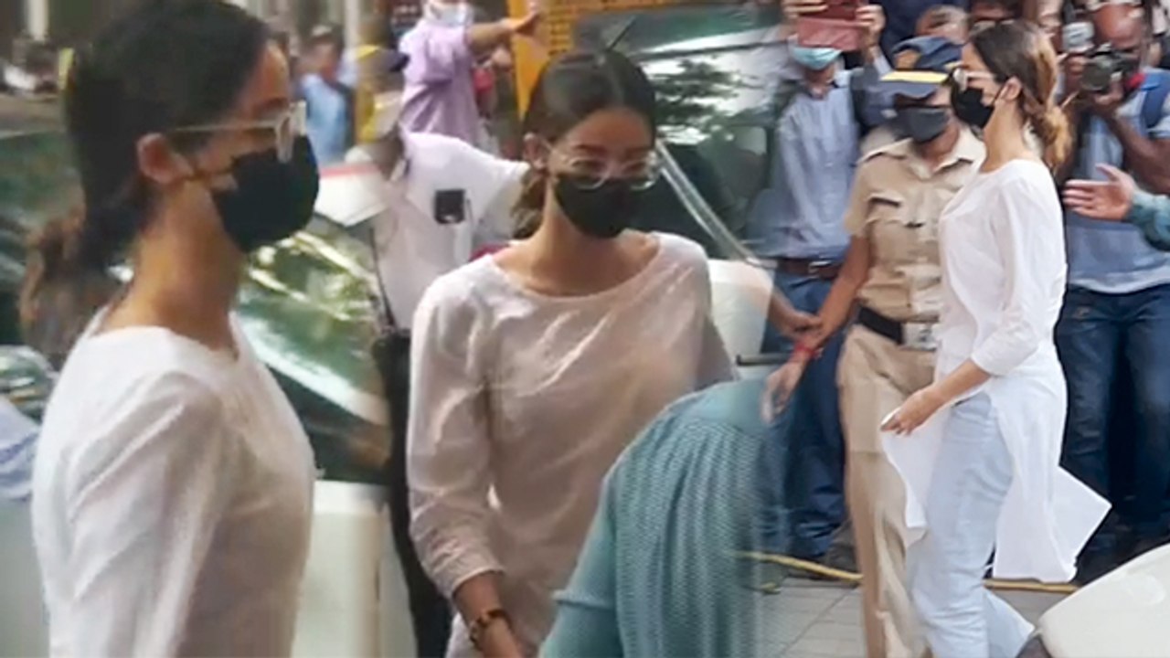 Ananya Panday का NCB OFFICE से VIRAL VIDEO, Aryan Khan Drug Case में Connection | Boldsky
