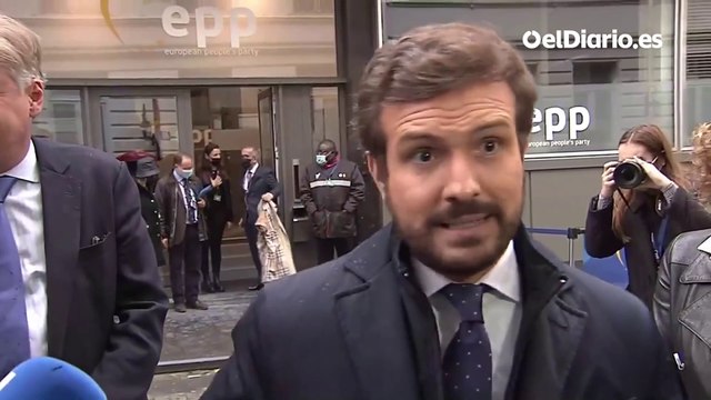 Casado vuelve a cuestionar en Bruselas el uso de los fondos europeos: Quieren comprar videojuegos con la ayuda comunitaria