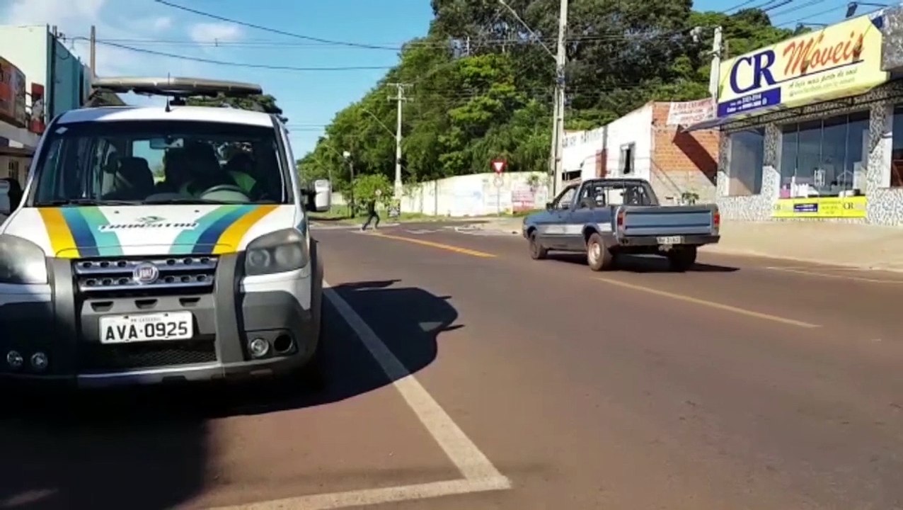 Transitar realiza ação educativa em nova rotatório em Cascavel