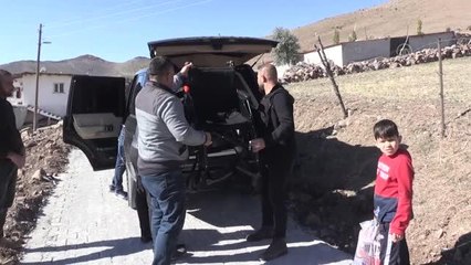 Engelli minik Elif'in evinin önüne Vali Şimşek'in talimatıyla yol yapıldı