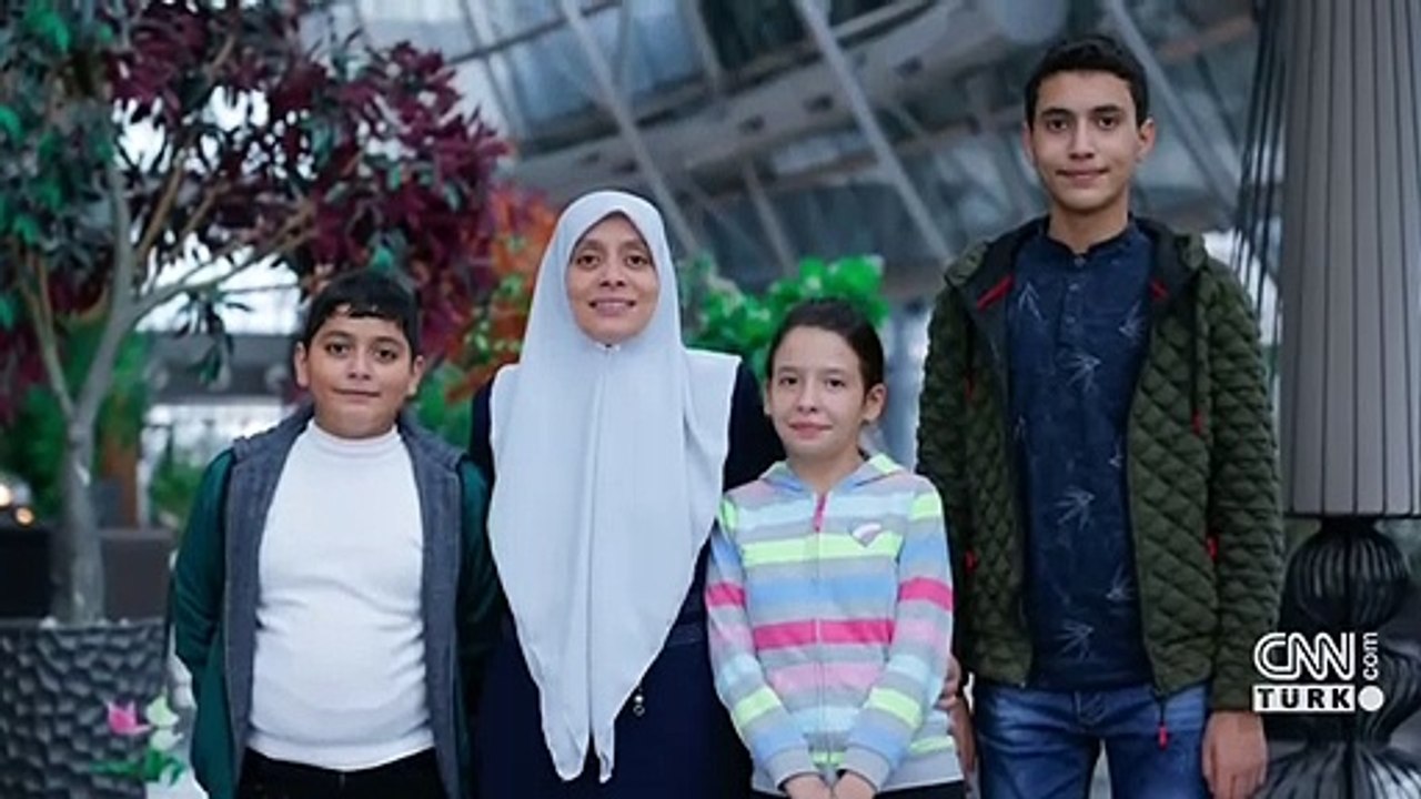 "Bebeğimi kelepçeli doğurdum"
