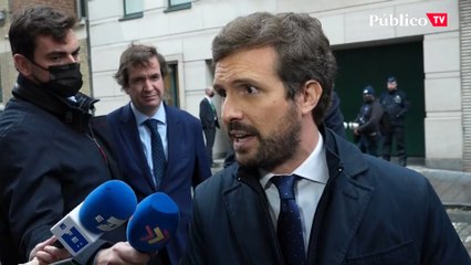 Casado, desde Bruselas: "¿El señor Macron está negociando con los que justifican los atentados de Bataclan para los presupuestos?