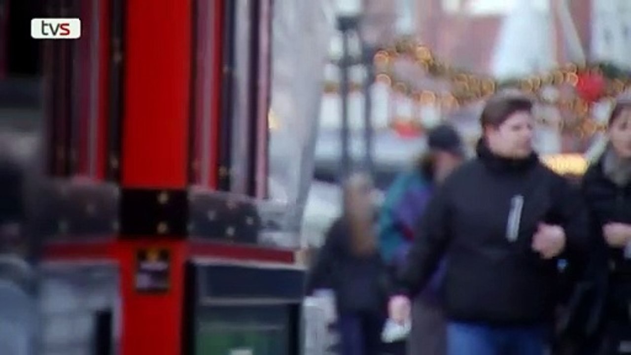 Juletogets tur gennem gågaden | Aabenraa | 22-12-2016 | TV SYD @ TV2 Danmark
