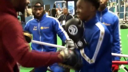 Prospecto Abdullah Mason firma acuerdo promocional con Top Rank Boxing