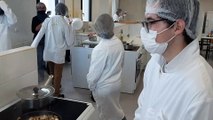 Des collégiens de Fénelon en situation de handicap élaborent des plats de grands chefs.