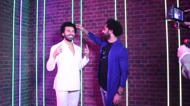 Premier League - Salah découvre sa statue de cire chez Madame Tussauds