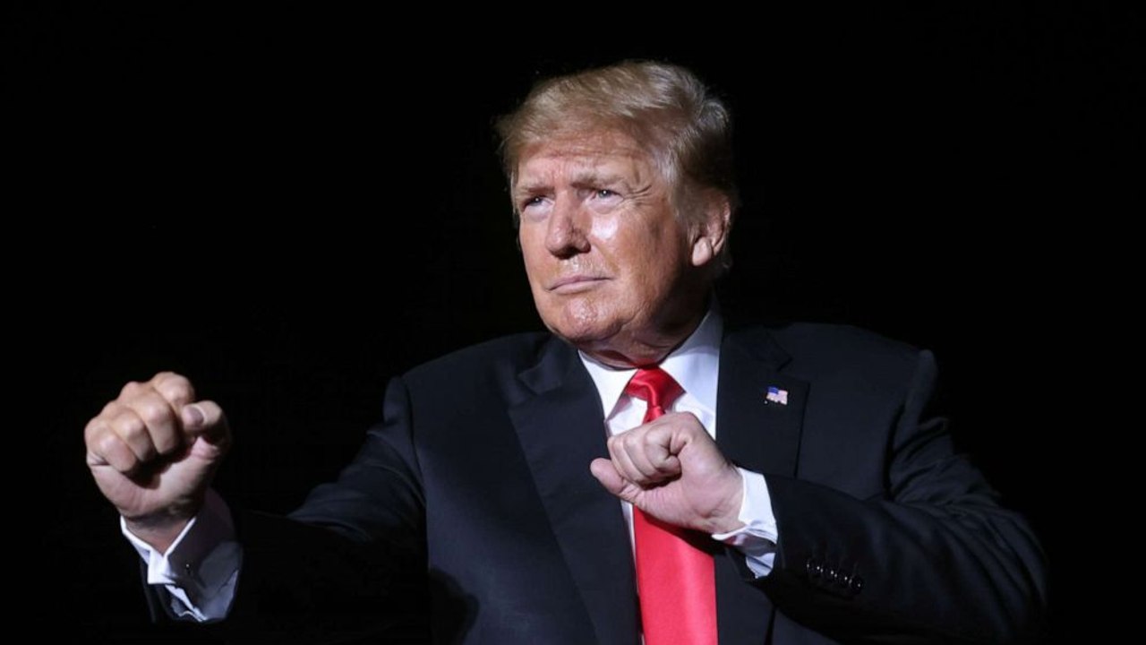 Donald Trump Announces Launch of His Own Social Media Site