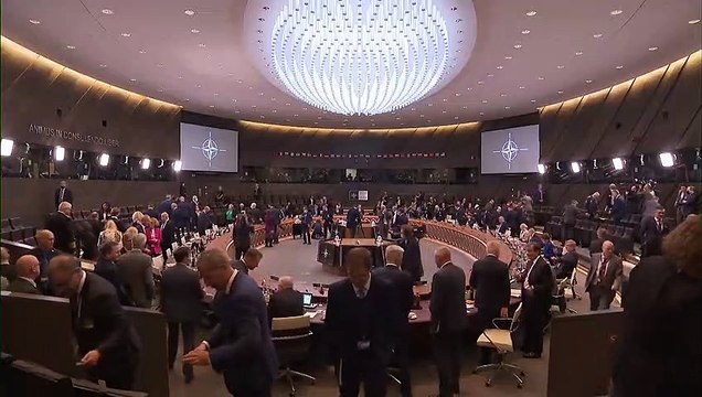 NATO: nem az egyoldalú nukleáris leszerelésre