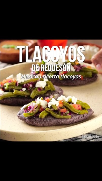 Tlacoyos de Requesón