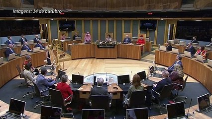 Rainha Elizabeth II passou a noite em hospital