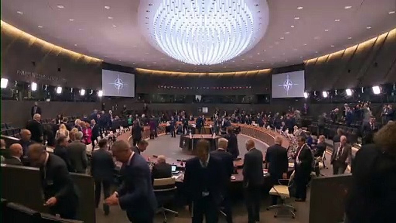 Wie weiter? NATO plagt sich mit Russland und Afghanistan