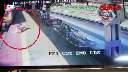 'या' पोलीस महिलेने जे केलं, त्याला सलाम!