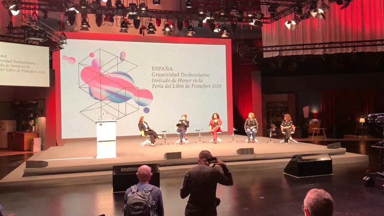 Cuatro escritoras muestran en Fráncfort una nueva España tres décadas después