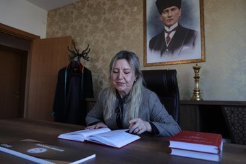 Emekli makine mühendisi öğretmen hukuk fakültesini de bitirerek avukat oldu
