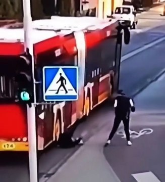 Quand une bousculade amicale a failli lui couter la vie