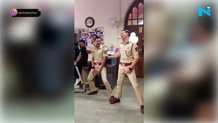 Whoa! Akshay Kumar and Ranveer Singh perform ‘Bala’ step, watch