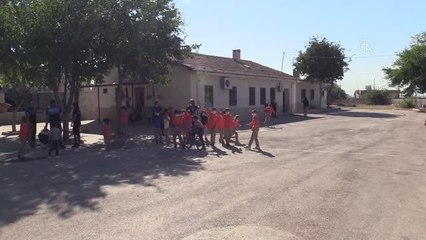 Polisler, ana sınıfı ve ilkokul öğrencilerine mesleklerini tanıttı