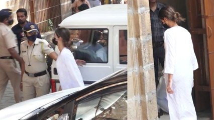 Ananya Pandey रोते रोते पहुंची NCB के office; Watch video | FilmiBeat