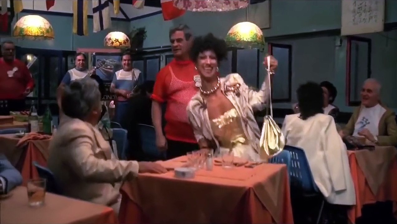 Paolo Villaggio Lino Banfi - Fracchia la belva umana -  la cattura della belva