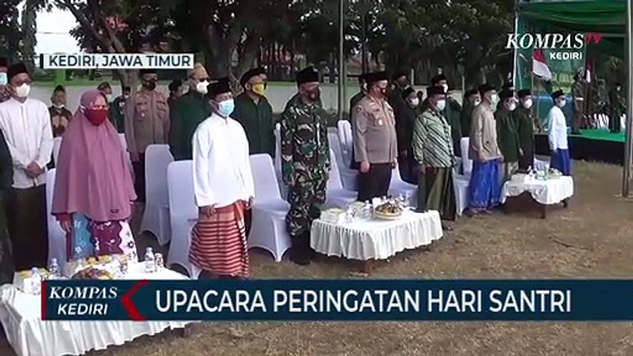 Ratusan Santri Gelar Upacara Peringatan Hari Santri Nasional Di Pondok Pesantren Lirboyo