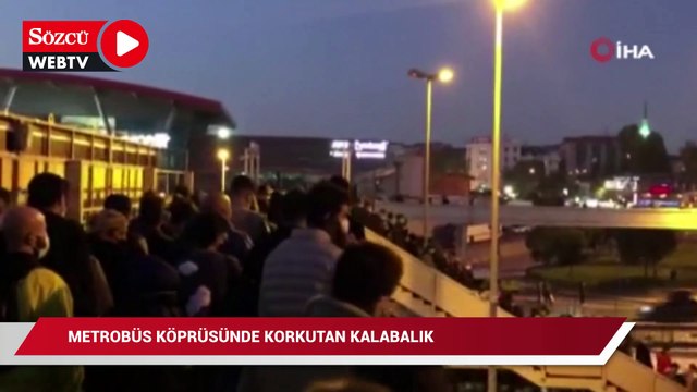 Metrobüs köprüsünde korkutan kalabalık