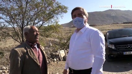 Köyde 10 yıldır tek başına yaşayan Selami Salman Vali'nin teklifini reddetti