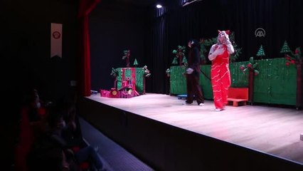 Özel öğrenciler için tiyatro gösterisi düzenlendi