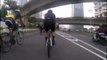 Un cycliste se fait voler son téléphone d'un façon incroyable